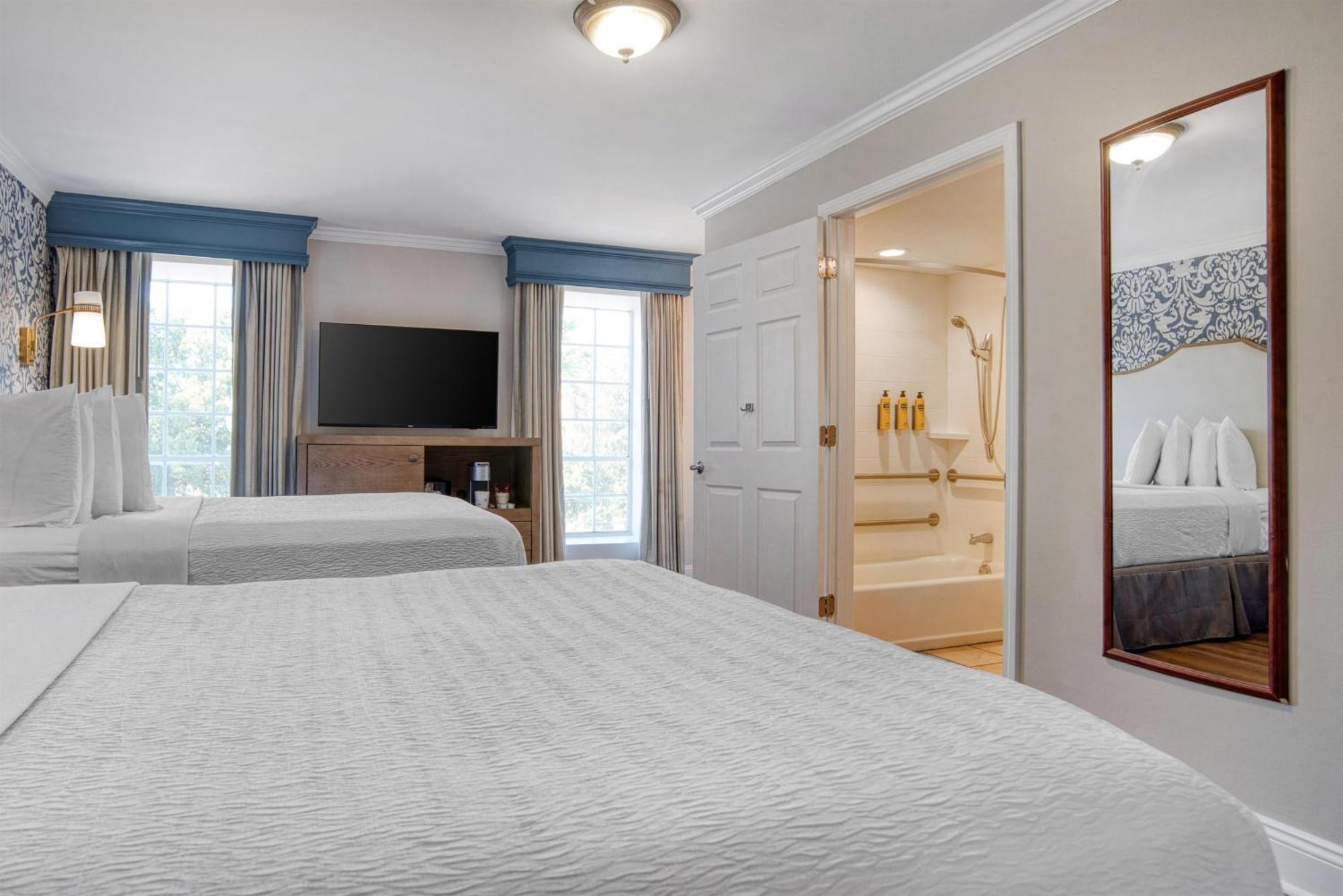 Double Room Two Double Beds Accessible