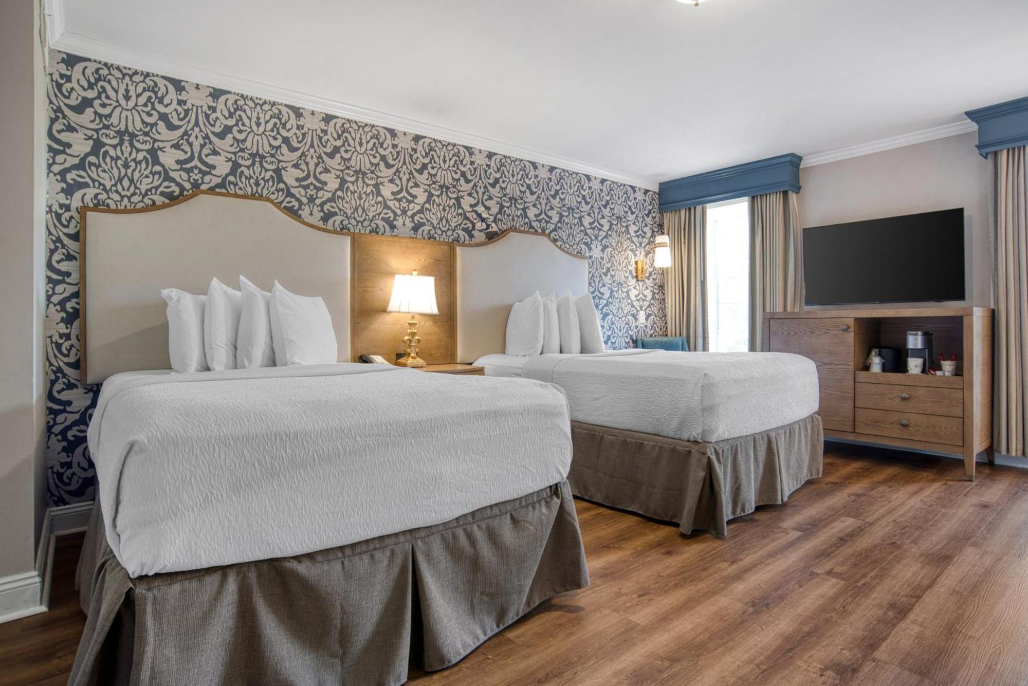 Double Room Two Double Beds Roll Shower Disability Access